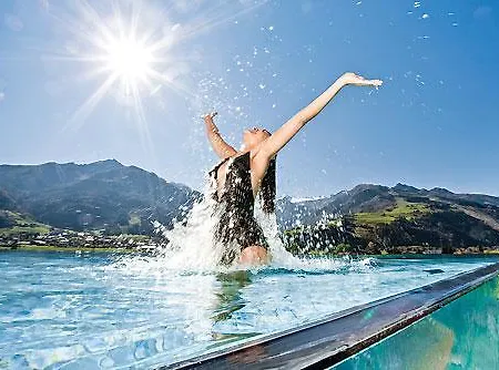 Landgut Edelweiss Bed & Breakfast 4*
