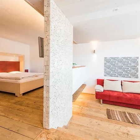 Landgut Edelweiss Panzió 4*
